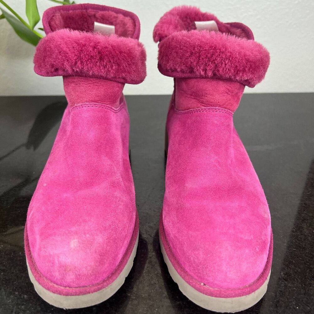 UGG Kristin Boot Women's Size 9.5 Slim Wedge Ankle Pink Fuchsia Suede Shearling